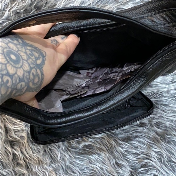 Brand new! Leather shoulder bag with gun holder - Picture 4 of 5